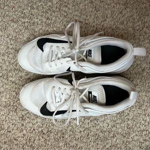 Nike volleyball court shoes